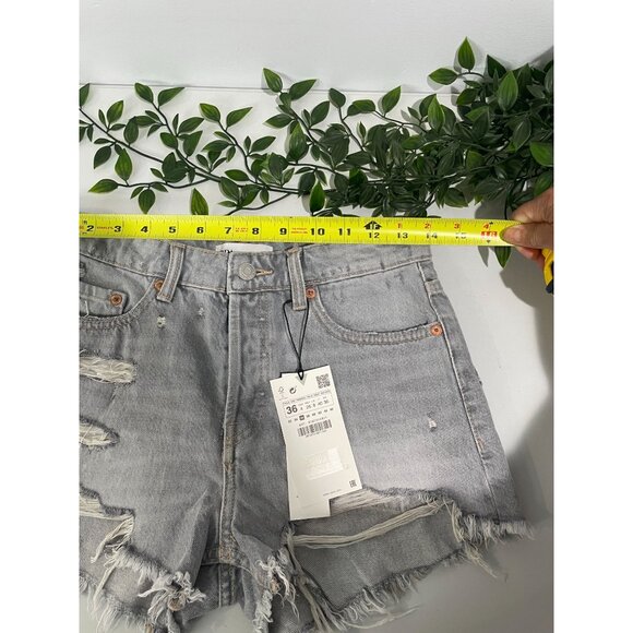 Zara Womens High-Rise Distressed Denim Shorts Size 36 EU / 4 US Light Gray - Picture 11 of 14